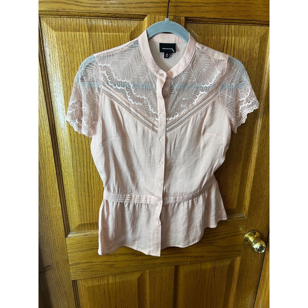 Who What Wear Blouse XS Pink Blush Sheer Ruffle Lace Sleeves Romantic Dressy